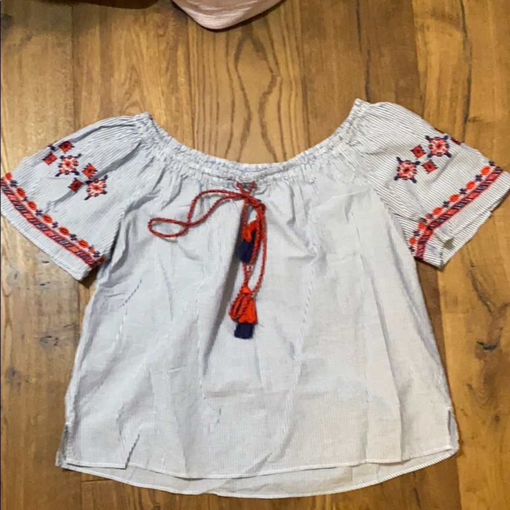 Loft no shoulder top